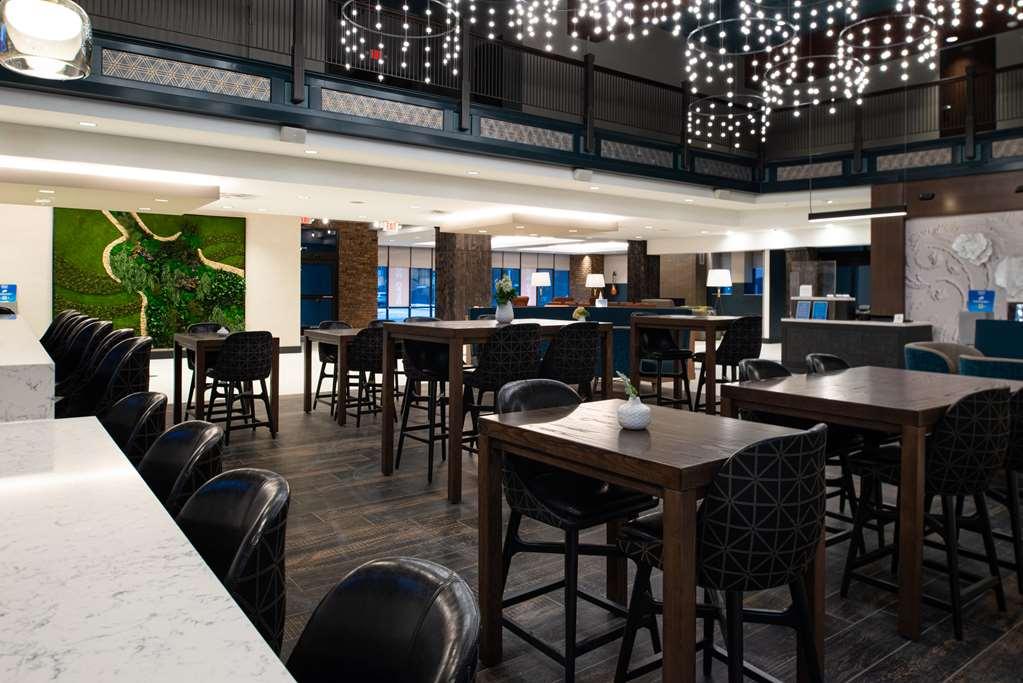 Hilton Garden Inn Kalamazoo Downtown מסעדה תמונה