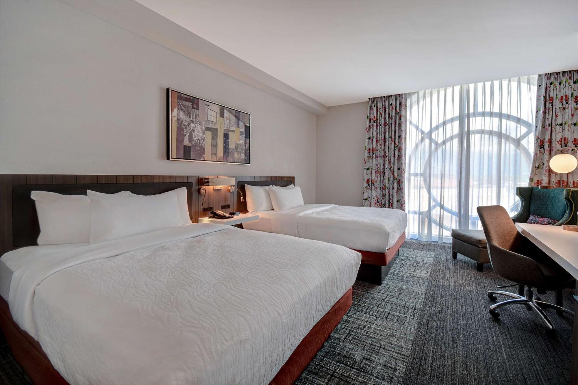 Hilton Garden Inn Kalamazoo Downtown מראה חיצוני תמונה