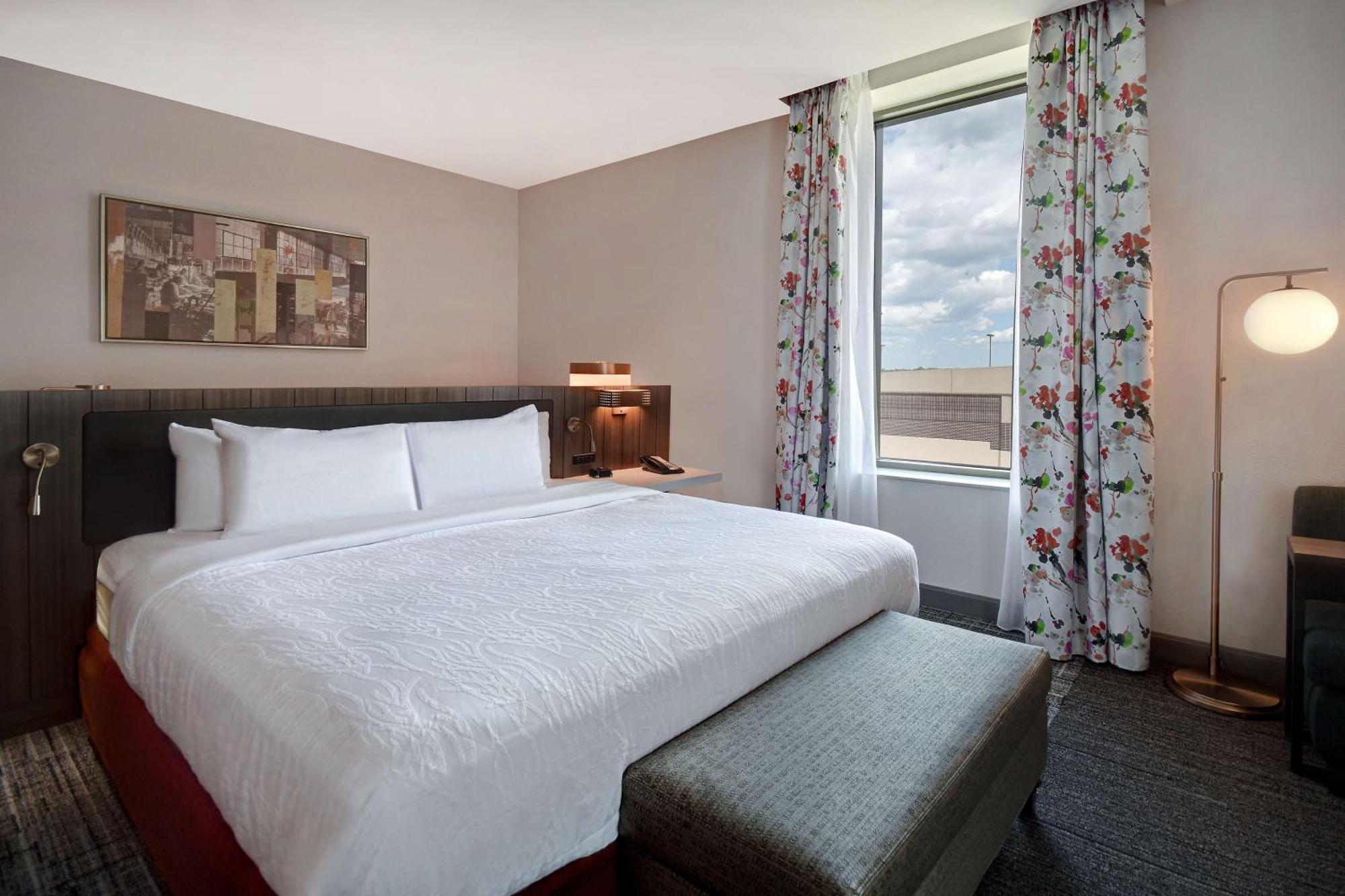 Hilton Garden Inn Kalamazoo Downtown מראה חיצוני תמונה