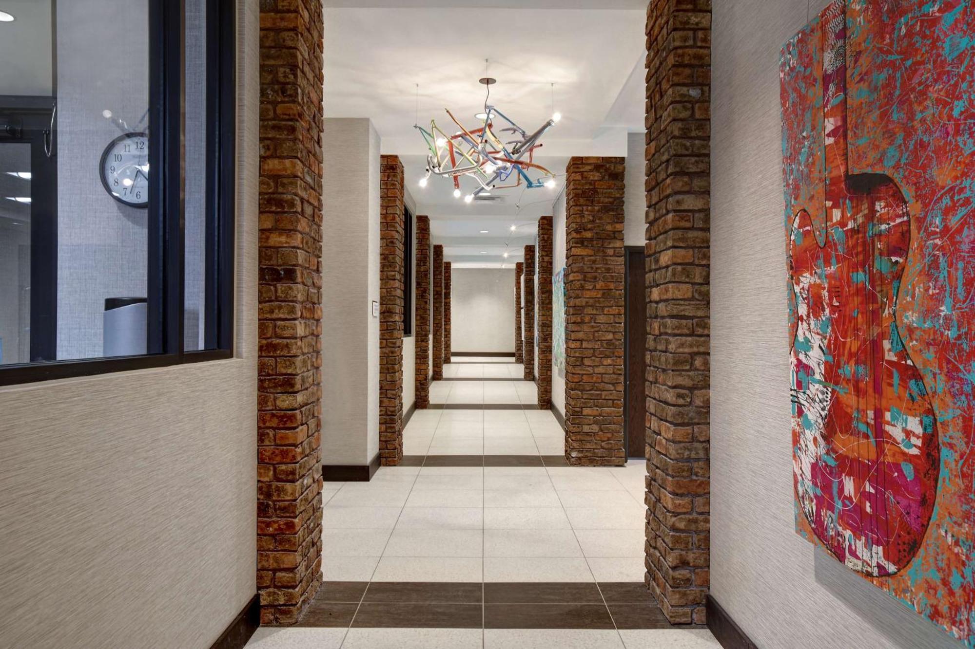 Hilton Garden Inn Kalamazoo Downtown מראה חיצוני תמונה