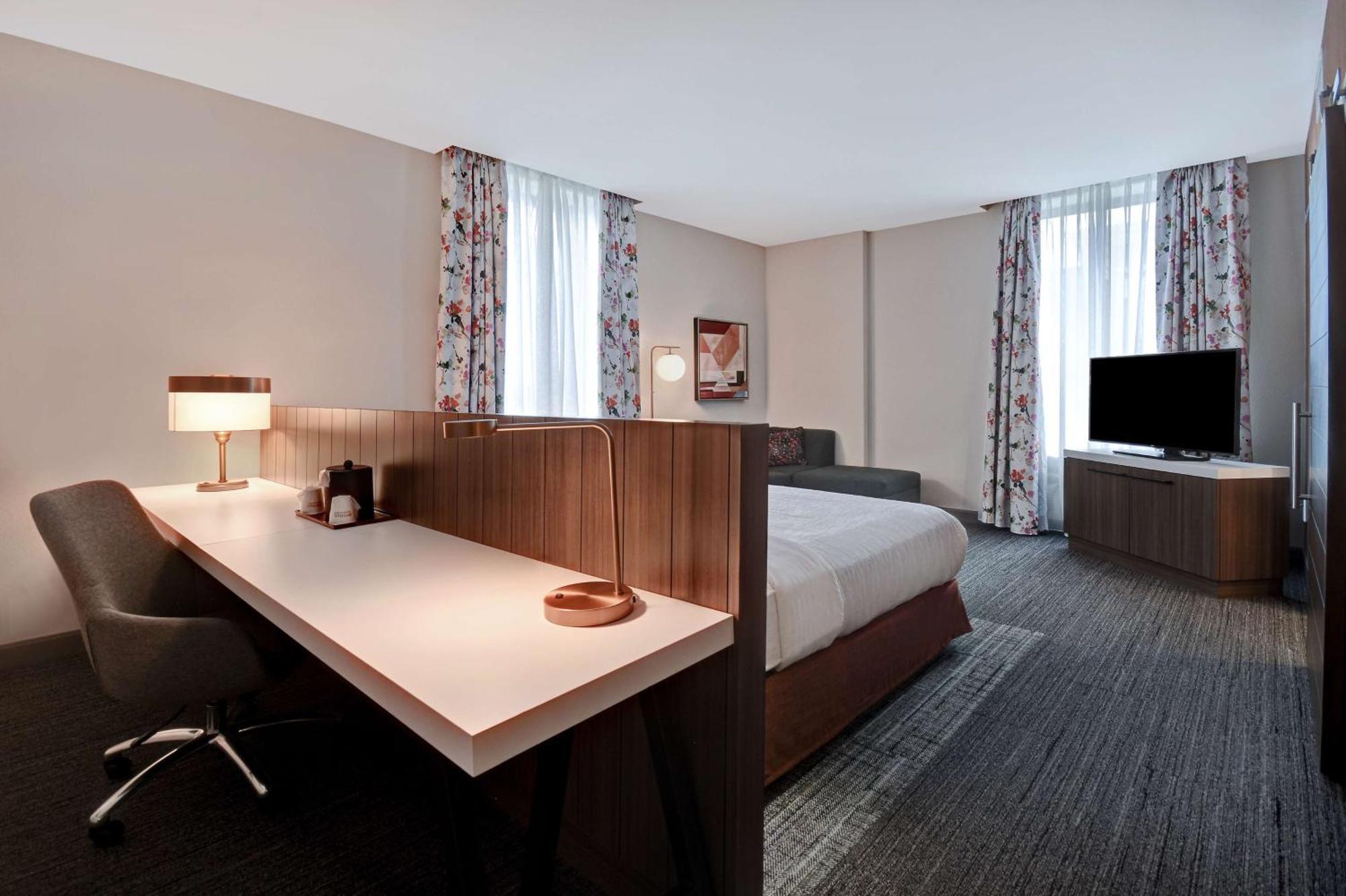 Hilton Garden Inn Kalamazoo Downtown מראה חיצוני תמונה