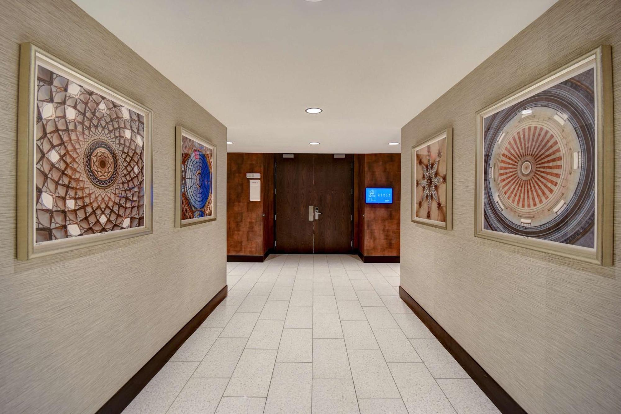 Hilton Garden Inn Kalamazoo Downtown מראה חיצוני תמונה